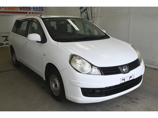 2015 Nissan AD Expert - photo 1 2015 Nissan AD Expert Sedan for sale, Japanese used car export | GULJI TRADERS