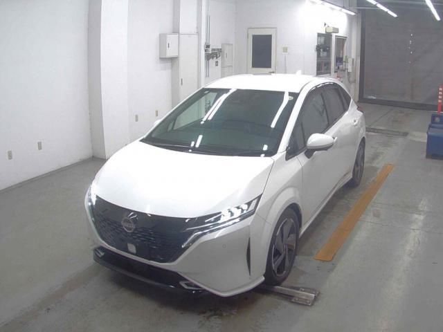 2023 Nissan Aura G - photo 1 2023 Nissan Aura G Sedan for sale, Japanese used car export - photo 1 of 6 | GULJI TRADERS