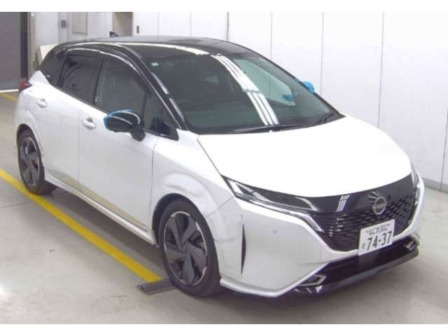 2024 Nissan Aura G - photo 1 2024 Nissan Aura G Sedan for sale, Japanese used car export - photo 1 of 3 | GULJI TRADERS