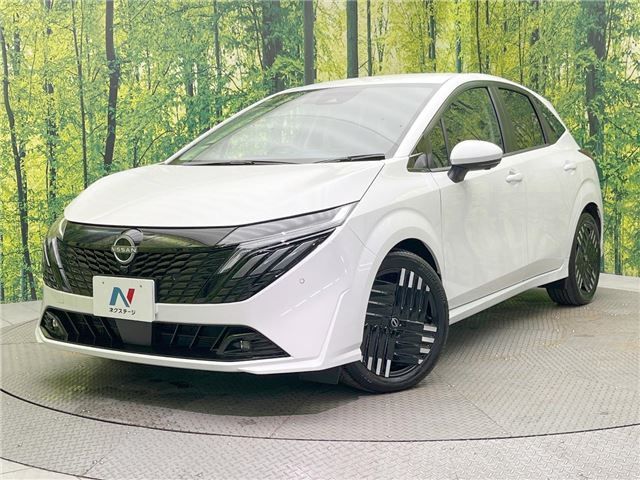 2025 Nissan Aura G - photo 1 2025 Nissan Aura G Sedan for sale, Japanese used car export - photo 1 of 30 | GULJI TRADERS