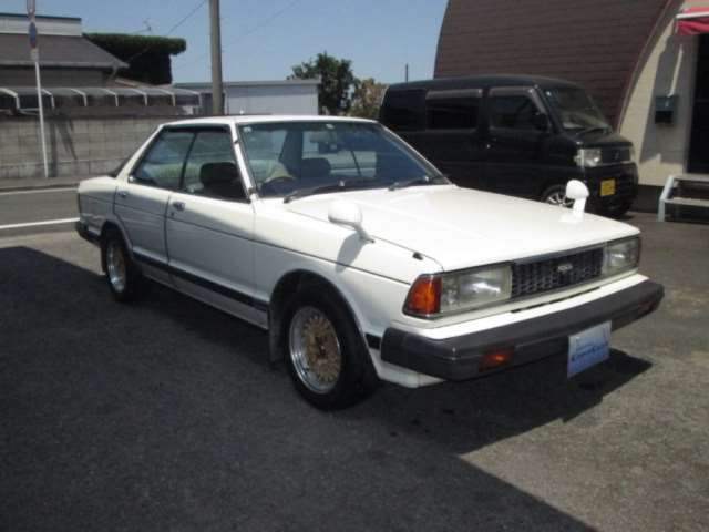 1982 Nissan Bluebird SSS-E Sedan for sale, Japanese used car export - photo 1 of 29 | GULJI TRADERS
