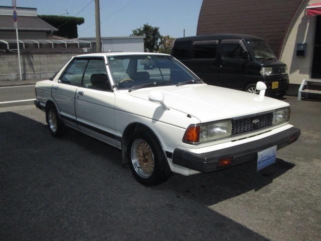 1982 Nissan Bluebird SSS - photo 1 1982 Nissan Bluebird SSS Sedan for sale, Japanese used car export - photo 1 of 9 | GULJI TRADERS