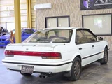 1988 Nissan Bluebird 1.8 4WD Sedan for sale, Japanese used car export - photo 2 of 64 | GULJI TRADERS