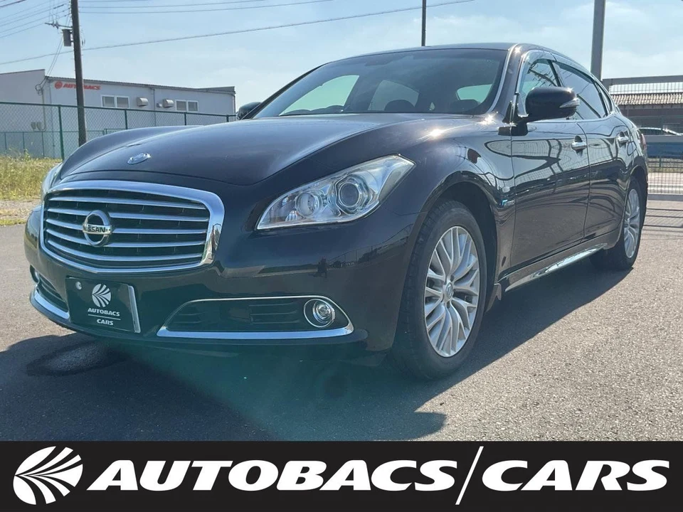 2016 Nissan Cima 3500 Hybrid VIP 7FAT 2WD - photo 1 2016 Nissan Cima 3500 Hybrid VIP 7FAT 2WD Sedan for sale, Japanese used car export - photo 1 of 23 | GULJI TRADERS