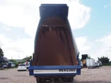 2015 Nissan Diesel Quon Truck for sale, Japanese used car export - photo 20 of 80 | GULJI TRADERS