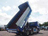 2015 Nissan Diesel Quon Truck for sale, Japanese used car export - photo 21 of 80 | GULJI TRADERS