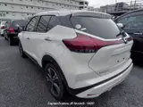 2024 Nissan Kicks Pearl SUV for sale, Japanese used car export - photo 21 of 25 | GULJI TRADERS