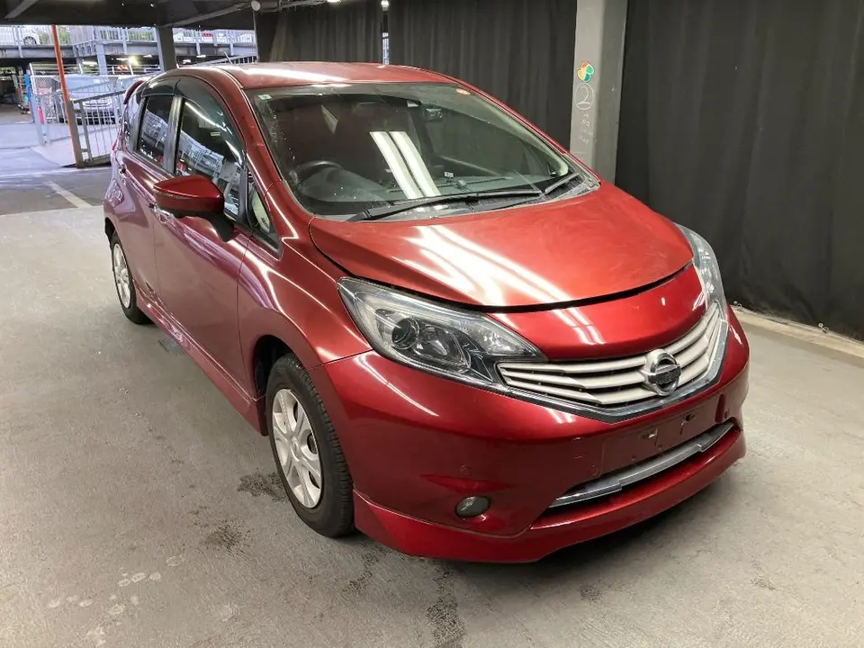 2015 Nissan Note medalist - photo 1 2015 Nissan Note medalist Red Van for sale, Japanese used car export - photo 1 of 5 | GULJI TRADERS