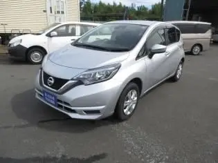 2018 Nissan Note X FOUR 4WD - photo 1 2018 Nissan Note X FOUR 4WD Silver Van for sale, Japanese used car export - photo 1 of 8 | GULJI TRADERS