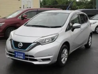 2019 Nissan Note e-POWER B FOUR/4WD - photo 1 2019 Nissan Note e-POWER B FOUR/4WD Silver Van for sale, Japanese used car export - photo 1 of 8 | GULJI TRADERS