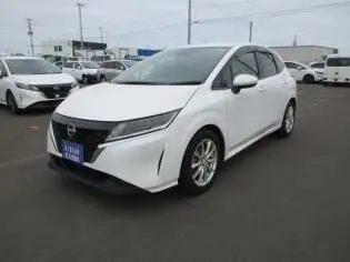2021 Nissan Note X - photo 1 2021 Nissan Note X Pearl Van for sale, Japanese used car export - photo 1 of 8 | GULJI TRADERS