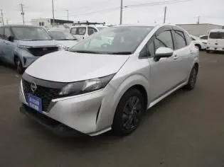 2021 Nissan Note S FOUR/4WD - photo 1 2021 Nissan Note S FOUR/4WD Silver Van for sale, Japanese used car export - photo 1 of 8 | GULJI TRADERS