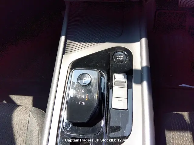 2023 Nissan Note - photo 1 2023 Nissan Note Silver Van for sale, Japanese used car export | GULJI TRADERS