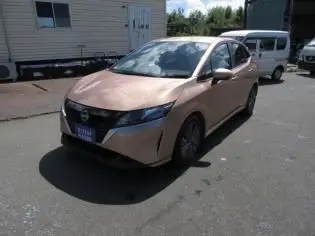 2023 Nissan Note X - photo 1 2023 Nissan Note X Gold Van for sale, Japanese used car export - photo 1 of 8 | GULJI TRADERS