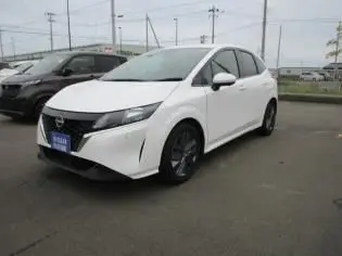 2023 Nissan Note [Recommended] X FOUR / 4WD Pearl Van for sale, Japanese used car export - photo 1 of 8 | GULJI TRADERS