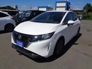 2023 Nissan Note X FOUR 4WD - photo 1 2023 Nissan Note X FOUR 4WD Pearl Van for sale, Japanese used car export - photo 1 of 8 | GULJI TRADERS