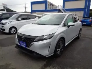 2023 Nissan Note X FOUR 4WD - photo 1 2023 Nissan Note X FOUR 4WD Silver Van for sale, Japanese used car export - photo 1 of 8 | GULJI TRADERS