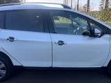 2014 Peugeot 2008 premium White SUV for sale, Japanese used car export - photo 63 of 76 | GULJI TRADERS