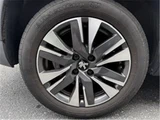 2017 Peugeot 2008 Allure Green SUV for sale, Japanese used car export - photo 29 of 32 | GULJI TRADERS