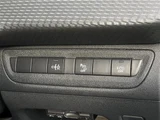 2018 Peugeot 2008 2008 Allure White SUV for sale, Japanese used car export - photo 8 of 23 | GULJI TRADERS