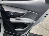 2018 Peugeot 3008 SUV for sale, Japanese used car export - photo 25 of 59 | GULJI TRADERS