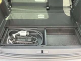 2024 Peugeot 3008 GT Hybrid 4 4WD SUV for sale, Japanese used car export - photo 17 of 21 | GULJI TRADERS
