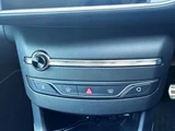 2019 Peugeot 308 BLUEHDI Sedan for sale, Japanese used car export - photo 15 of 22 | GULJI TRADERS