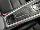 2018 Porsche 911 Carrera PDK White Coupe for sale, Japanese used car export - photo 24 of 59 | GULJI TRADERS