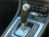 2018 Porsche 911 911 Carrera White Coupe for sale, Japanese used car export - photo 47 of 53 | GULJI TRADERS