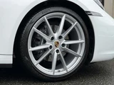2020 Porsche 911 Carrera Sport Chrono PASM, black leather seats White Coupe for sale, Japanese used car export - photo 12 of 25 | GULJI TRADERS