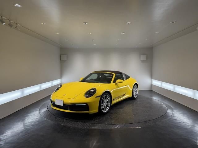 2021 Porsche 911 911 Targa 4 Yellow Coupe for sale, Japanese used car export | GULJI TRADERS