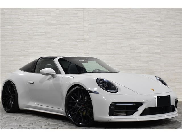 2022 Porsche 911 Targa 4 - photo 1 2022 Porsche 911 Targa 4 Gray Coupe for sale, Japanese used car export - photo 1 of 45 | GULJI TRADERS