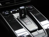 2024 Porsche 911 Carrera 4 GTS Other Coupe for sale, Japanese used car export - photo 17 of 24 | GULJI TRADERS
