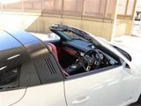 2018 Porsche 911 GTS 4WD 911 GTS 4WD Pearl Coupe for sale, Japanese used car export - photo 9 of 24 | GULJI TRADERS