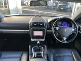 2005 Porsche Cayenne 4WD SUV for sale, Japanese used car export - photo 3 of 24 | GULJI TRADERS
