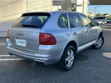 2005 Porsche Cayenne 4WD SUV for sale, Japanese used car export - photo 9 of 24 | GULJI TRADERS