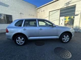 2005 Porsche Cayenne 4WD SUV for sale, Japanese used car export - photo 10 of 24 | GULJI TRADERS