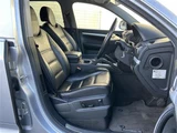 2005 Porsche Cayenne 4WD SUV for sale, Japanese used car export - photo 17 of 24 | GULJI TRADERS