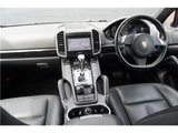 2010 Porsche Cayenne Base SUV for sale, Japanese used car export - photo 23 of 72 | GULJI TRADERS