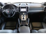 2010 Porsche Cayenne Turbo SUV for sale, Japanese used car export - photo 3 of 48 | GULJI TRADERS