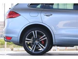 2010 Porsche Cayenne Turbo SUV for sale, Japanese used car export - photo 11 of 48 | GULJI TRADERS