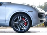 2010 Porsche Cayenne Turbo SUV for sale, Japanese used car export - photo 13 of 48 | GULJI TRADERS