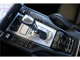 2010 Porsche Cayenne Turbo SUV for sale, Japanese used car export - photo 35 of 48 | GULJI TRADERS