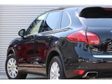 2010 Porsche Cayenne Base SUV for sale, Japanese used car export - photo 39 of 55 | GULJI TRADERS
