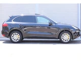 2010 Porsche Cayenne Base SUV for sale, Japanese used car export - photo 43 of 55 | GULJI TRADERS