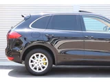 2010 Porsche Cayenne Base SUV for sale, Japanese used car export - photo 45 of 55 | GULJI TRADERS
