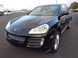 2010 Porsche Cayenne 4WD SUV for sale, Japanese used car export - photo 1 of 6 | GULJI TRADERS
