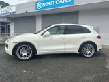 2011 Porsche Cayenne S Hybrid 4WD SUV for sale, Japanese used car export - photo 8 of 29 | GULJI TRADERS