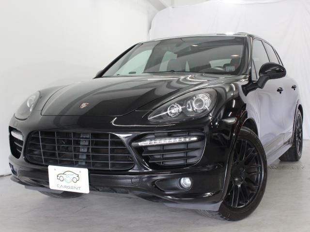 2011 Porsche Cayenne GTS - photo 1 2011 Porsche Cayenne GTS SUV for sale, Japanese used car export - photo 1 of 9 | GULJI TRADERS