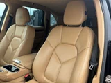2012 Porsche Cayenne 3.6 4WD SUV for sale, Japanese used car export - photo 21 of 35 | GULJI TRADERS